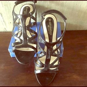 Naturalized Wide width comfort heels